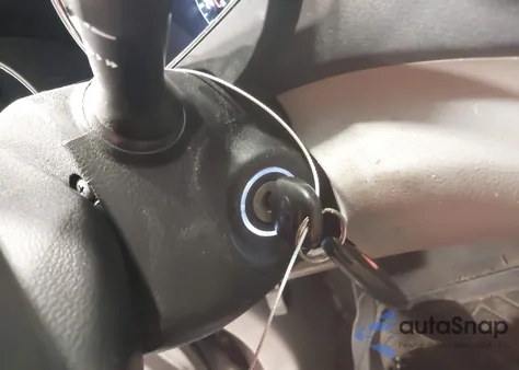 2012 Toyota Highlander Base V6 z USA, uszkodzony, nr VIN 5TDBK3EH3CS119990